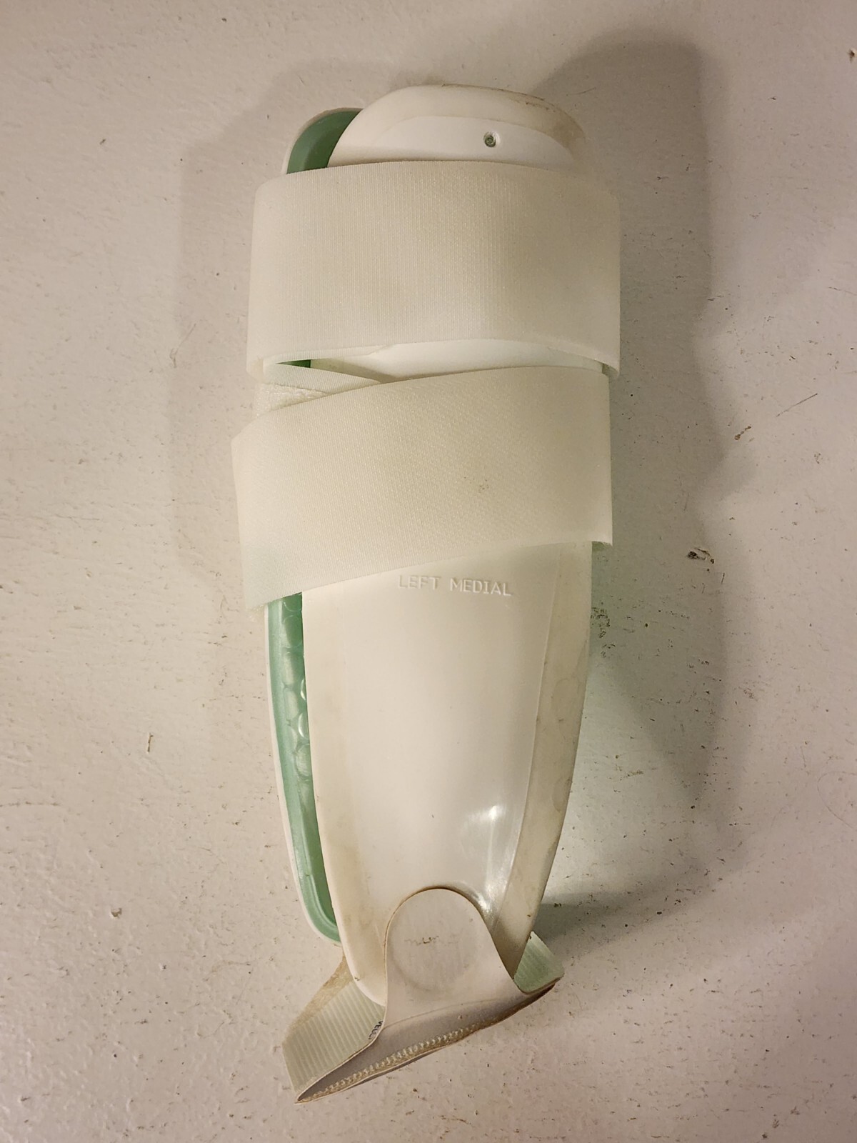Left Adult Adjustable Ankle Stirrup Brace With Airform Pads