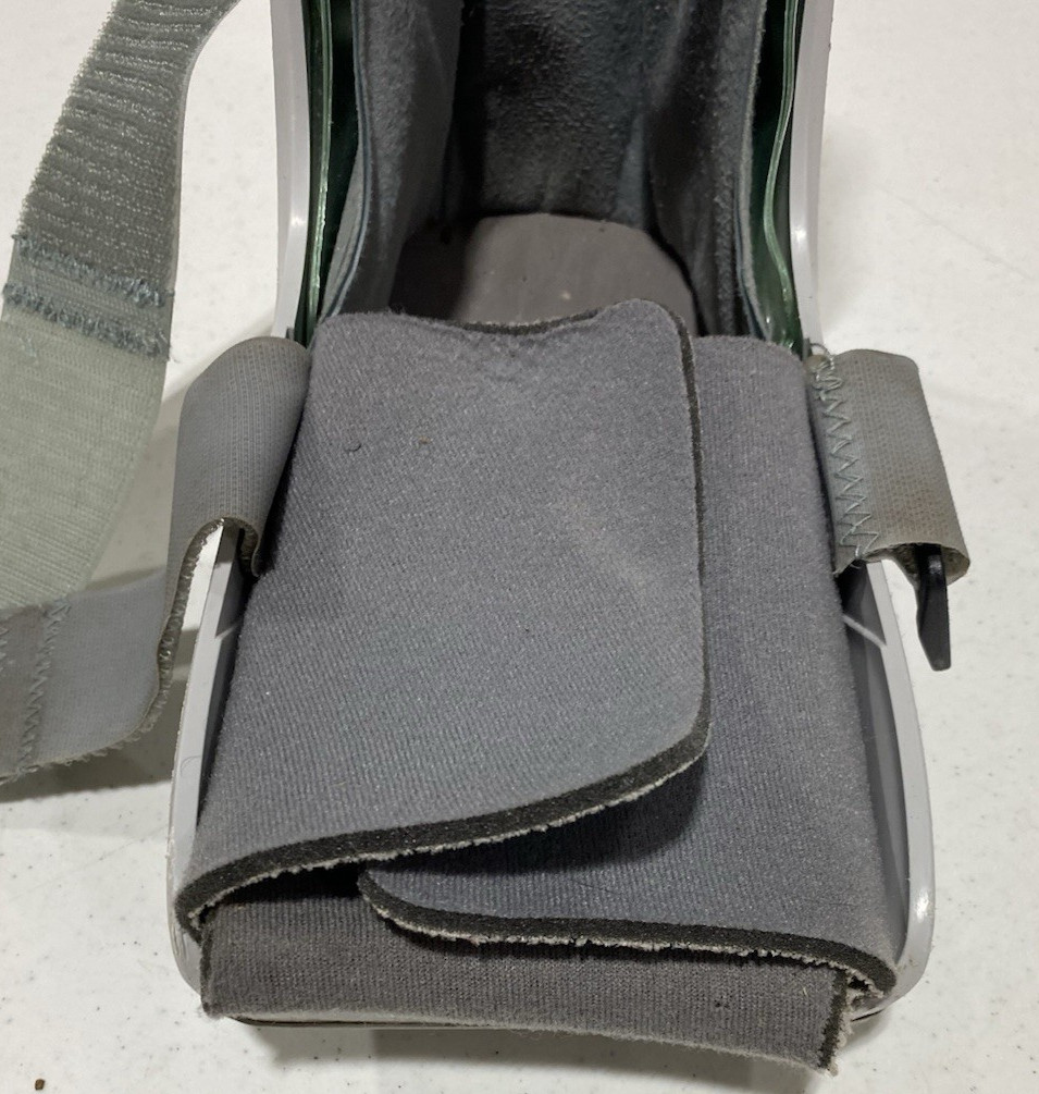 Aircast Walker Large 01F-L Inflatable Deflatable Medical Walking Boot Gray Right