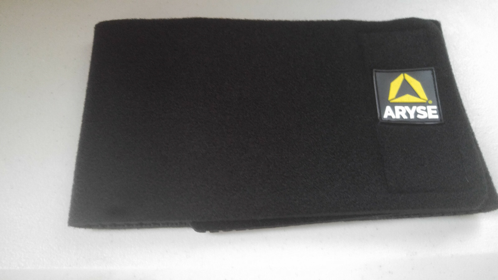 Aryse AY-97 Knee Wrap Support Brace Comfort Compression – New in Package L2397