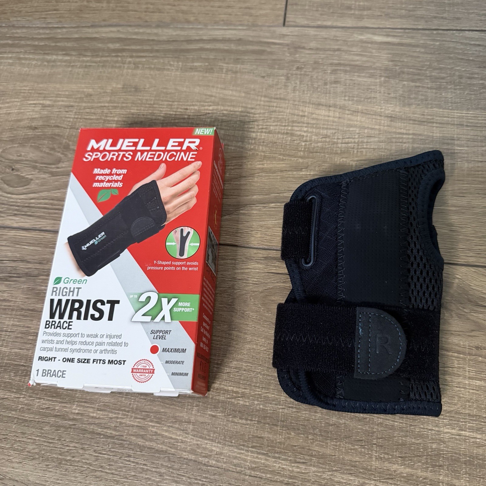 Muller Sports Medicine Green Fitted Wrist Brace For Right Hand . Unisex. OS