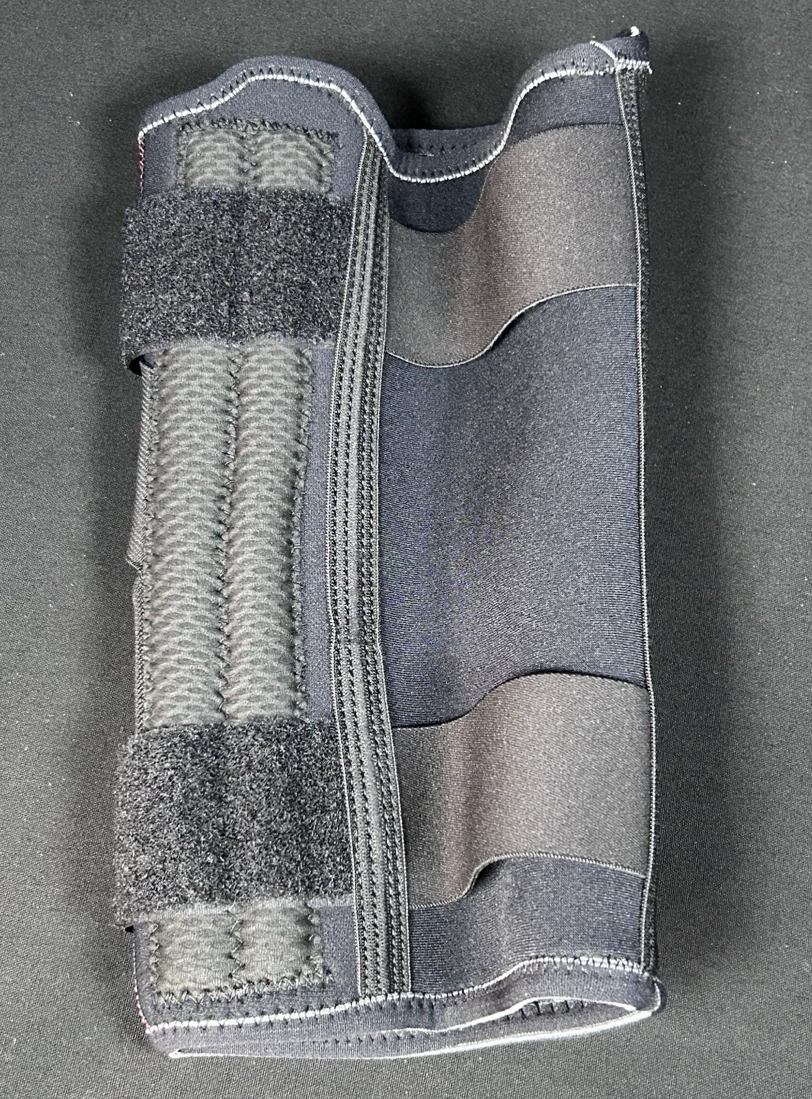 McDavid Knee Brace with Stays & Cross Straps Size Medium