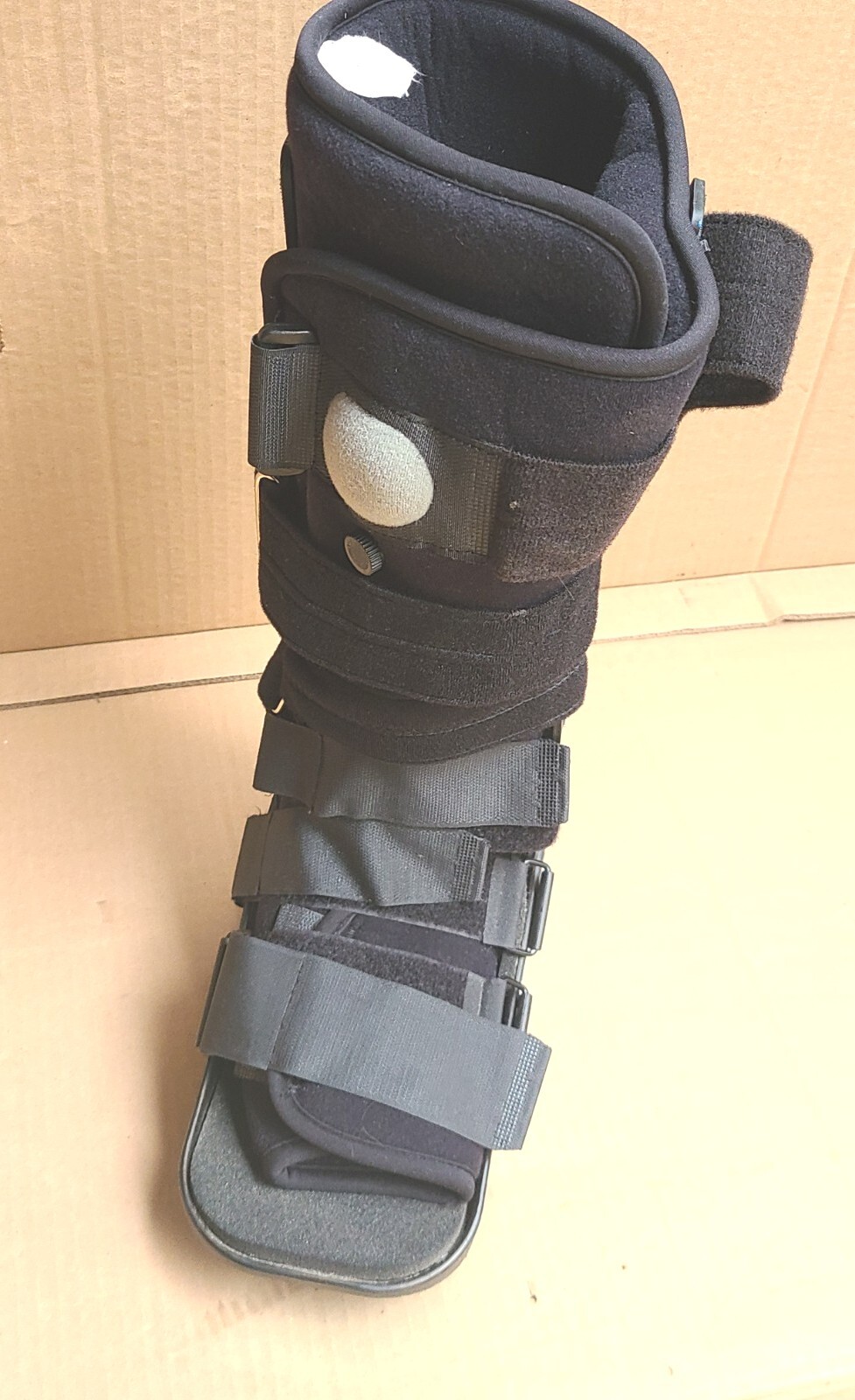 MaxTrax Orthopedic Size Medium Walking Boot Brace DJO Foot Brace