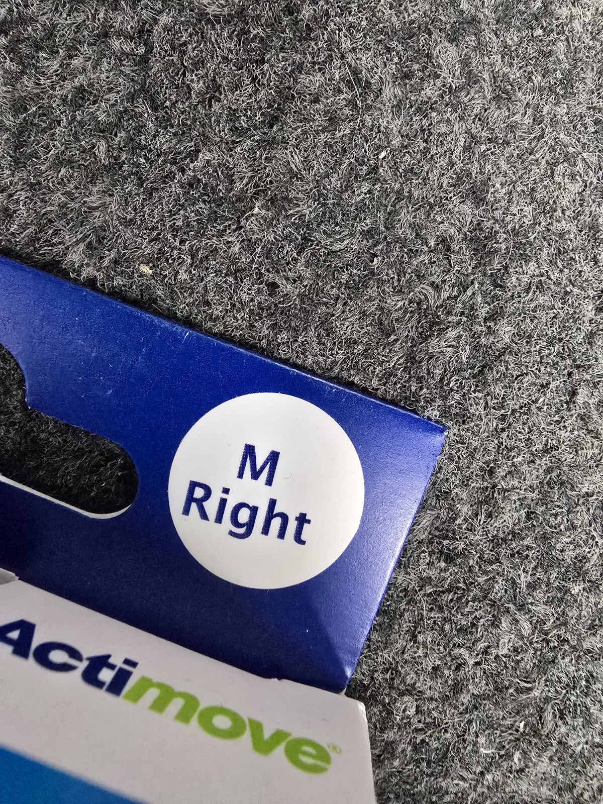 ACTIMOVE PROFESSIONAL LINE WRIST SPLINT 8 INCH, RIGHT HAND, MEDIUM, BLACK, NEW