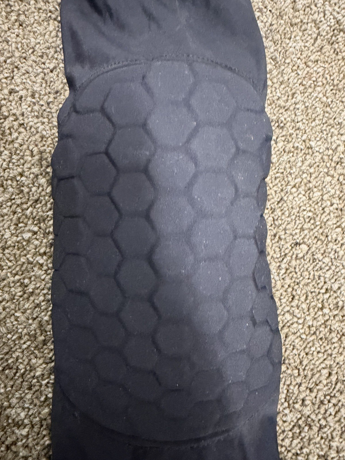 McDavid Sport HEX Tech Padded Protective Compression Leg Sleeve Size Small SKU:S