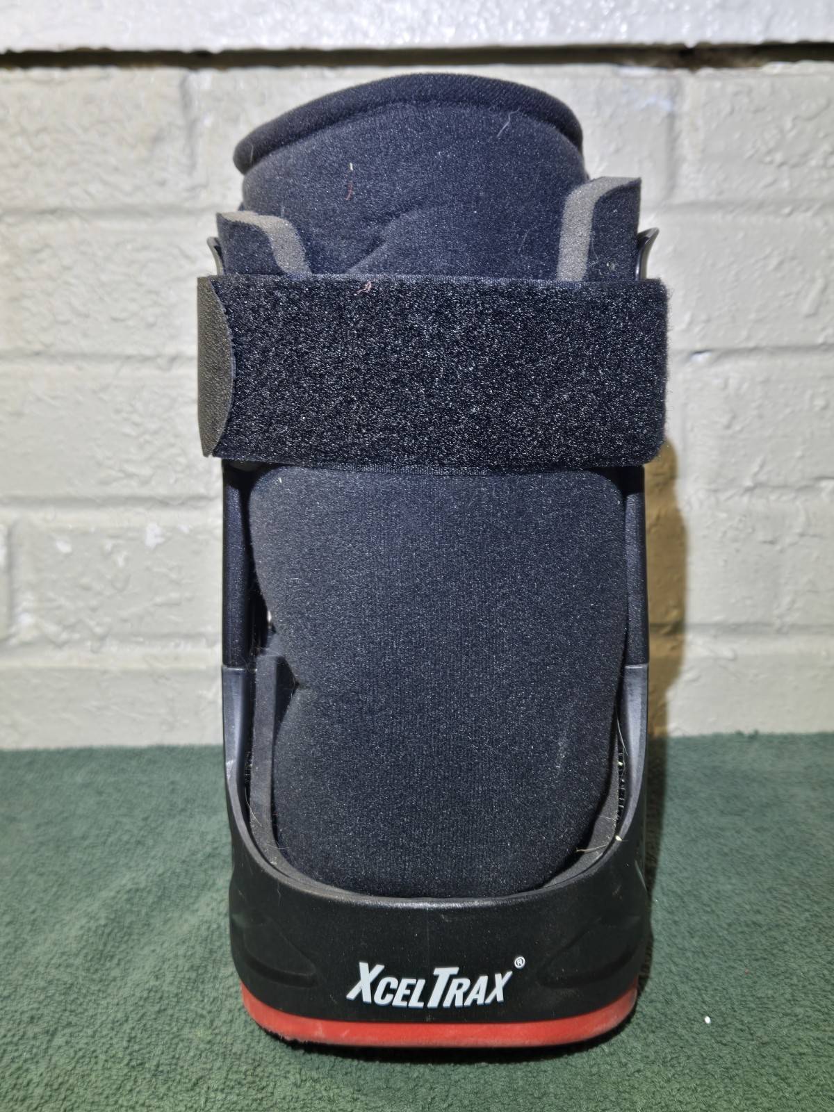 ProCare XcelTrax Air Ankle Walker Brace/Walking Boot Medium Adjustable air pump