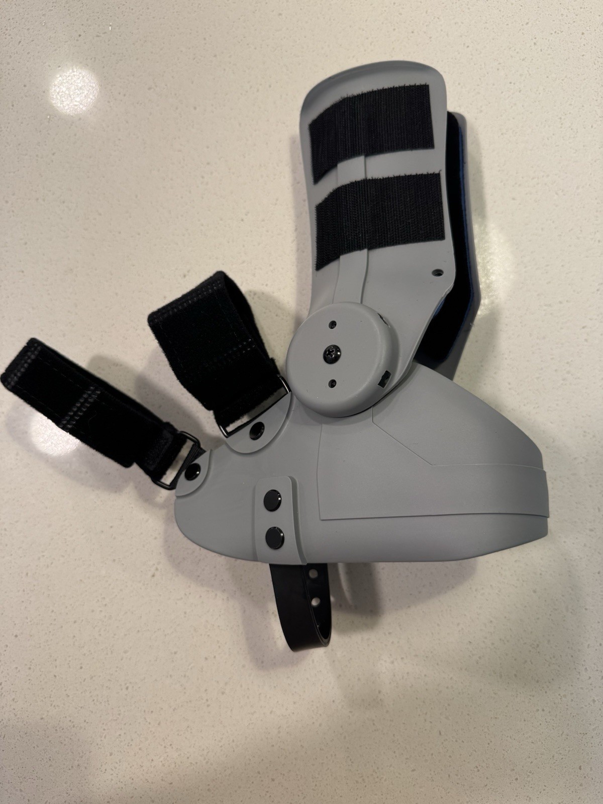TayCo Over-the-Shoe RecoverX Ankle Brace – Medium , Right