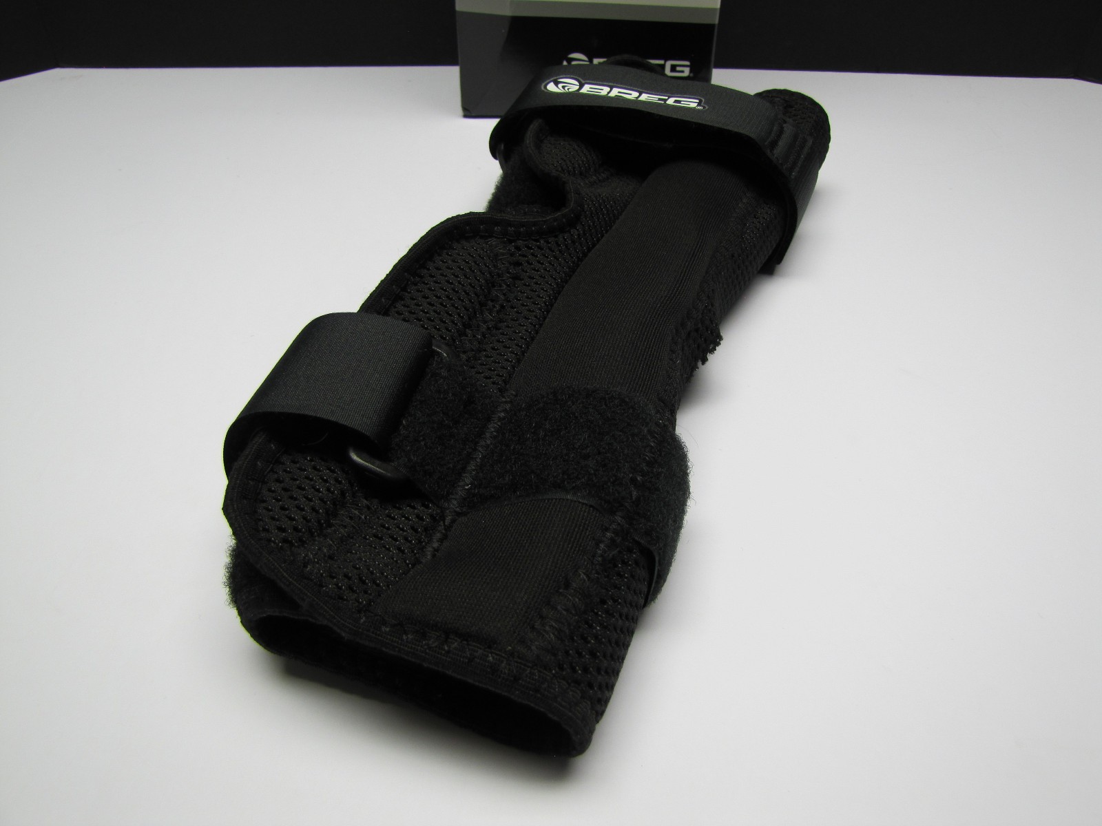 Breg Airmesh Economy Hinged Wrap Around Knee Brace w Open Back Extra Small 11231