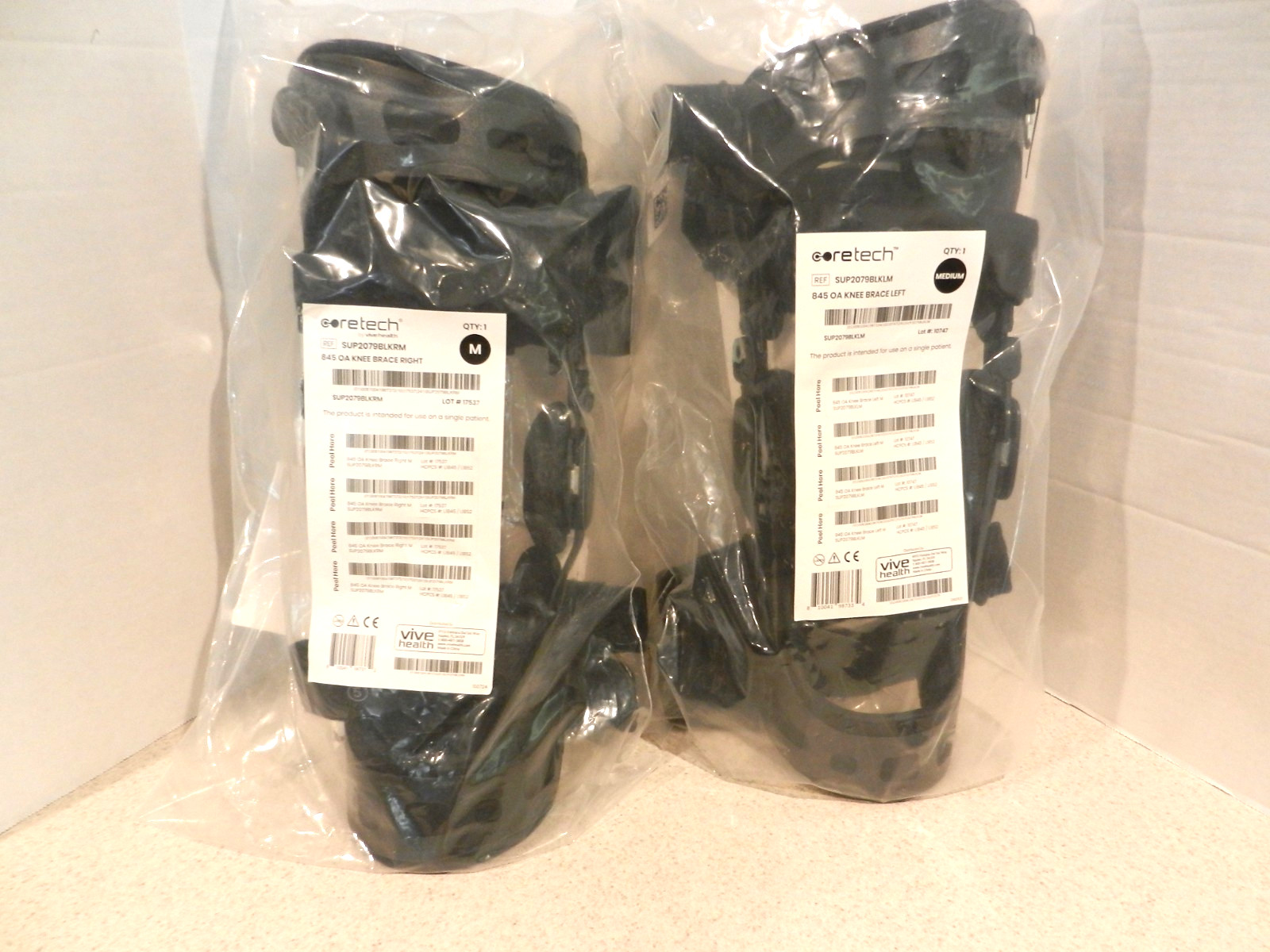 Coretech 845 OA Knee Brace Pair Left & Right Size MEDIUM ! Brand New !