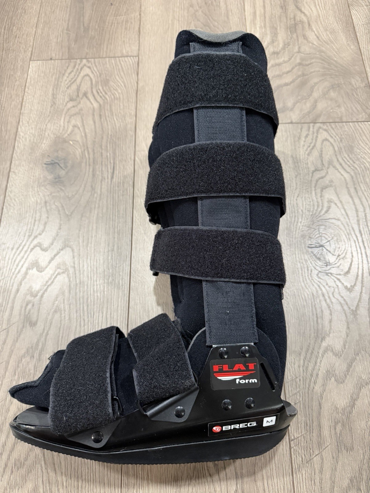 Breg Flatform Walker Boot Immobilizer Leg Brace Hard Boot Size Medium
