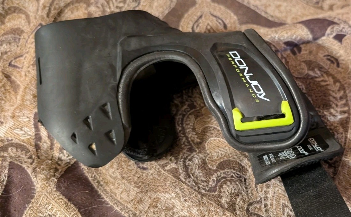 DonJoy Performance Pod Ankle Brace A3 Size Medium Left
