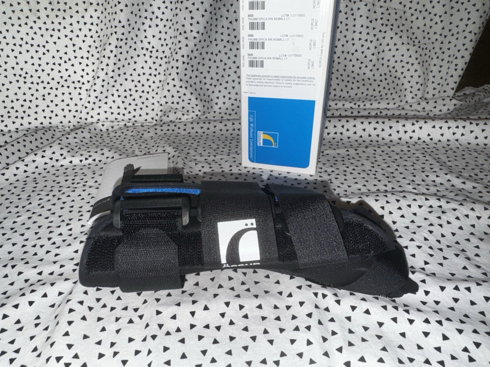 Ossure Form Fit Thumb Spica 8in Xsmall left Wrist Brace 3020