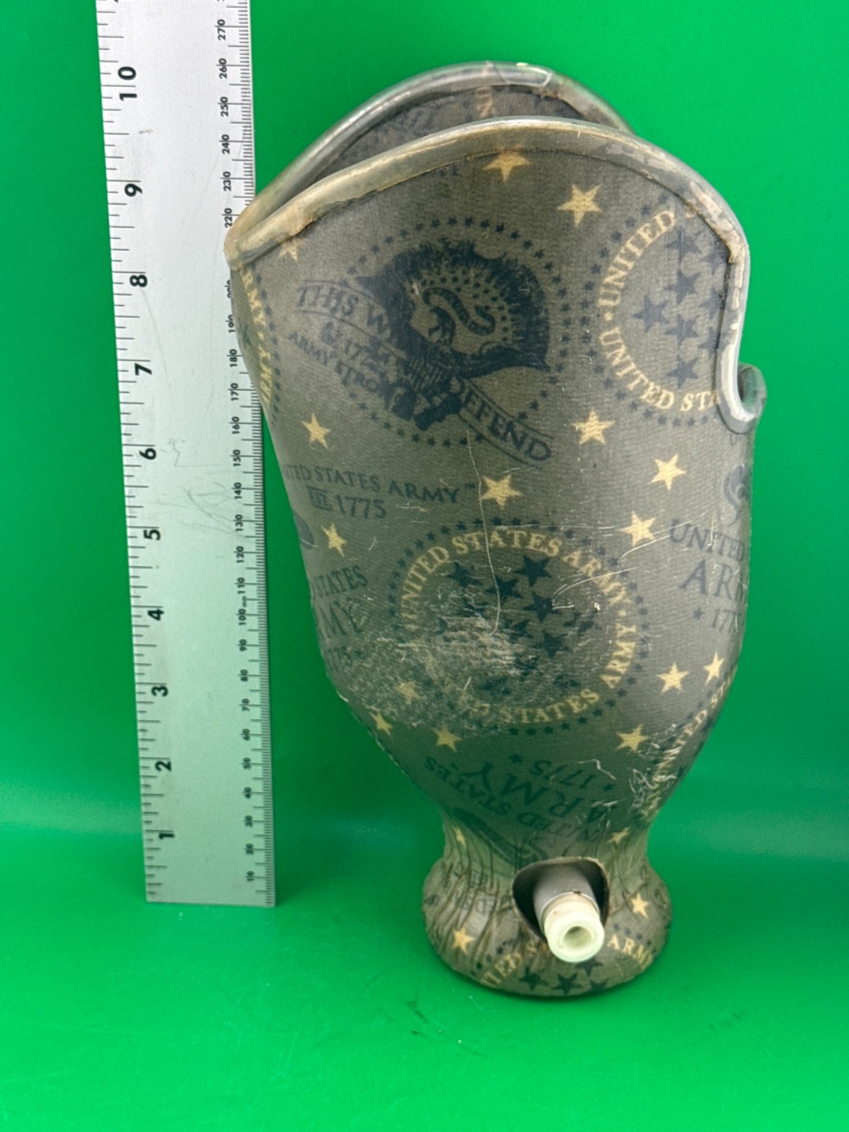 Right below knee prosthetic socket. Not for medical use.