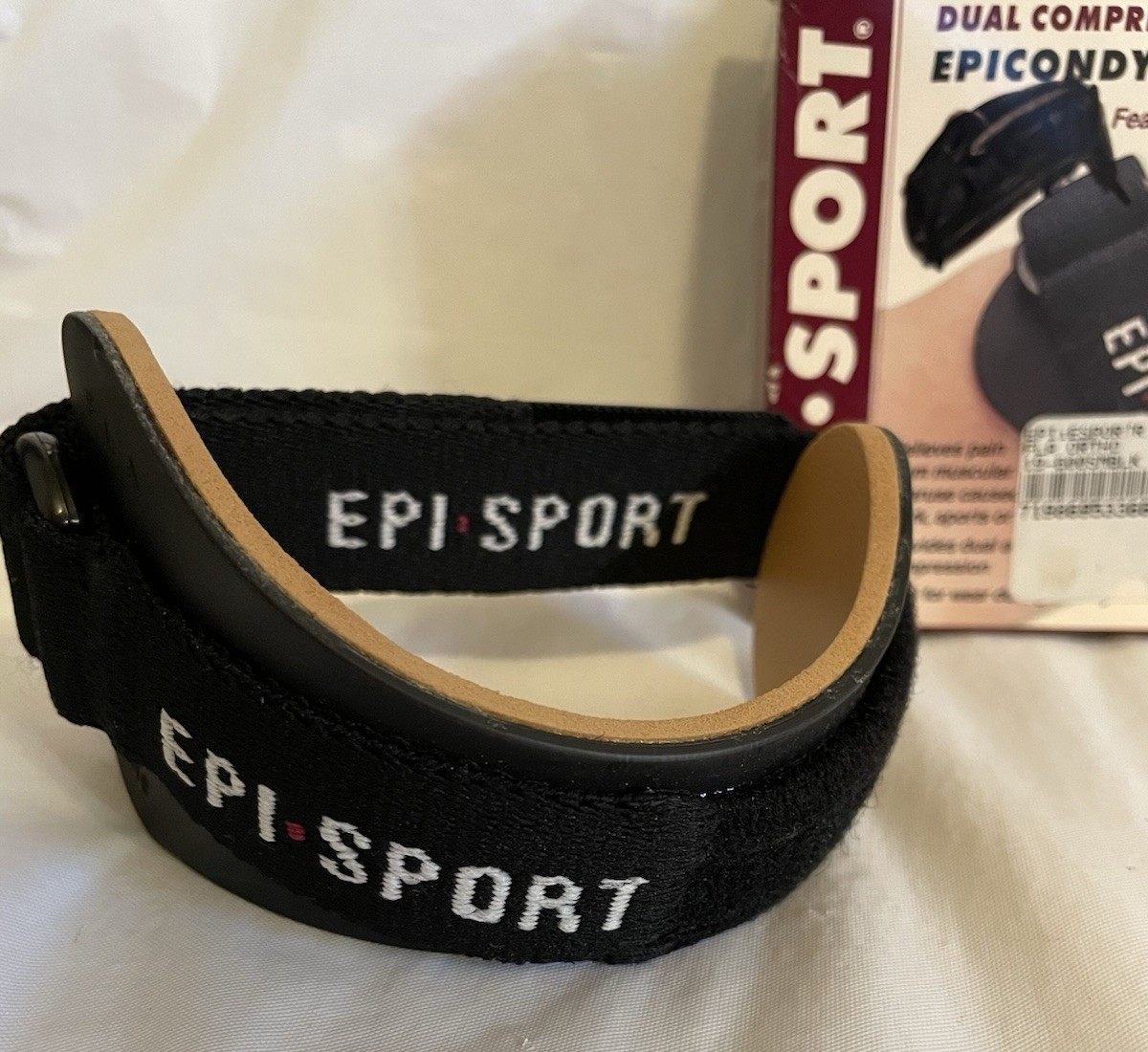 EPI Sport Black Dual Compression Epicondylitis Clasp Elbow Brace Small