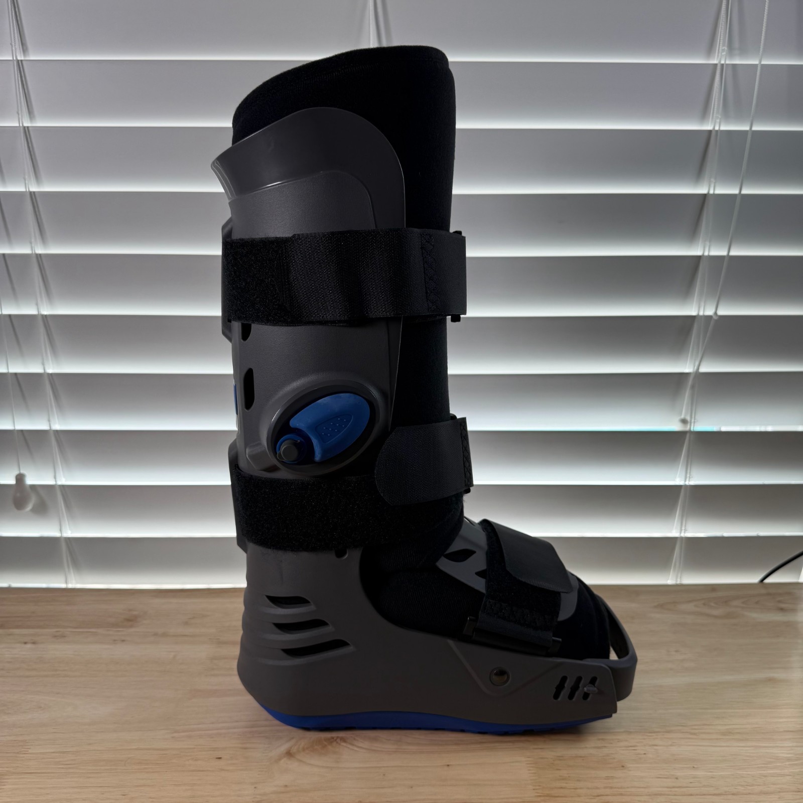 Thuasne XLR8 G2 Long Full Shell Pneumatic Air Walker Injury Fracture Boot – M
