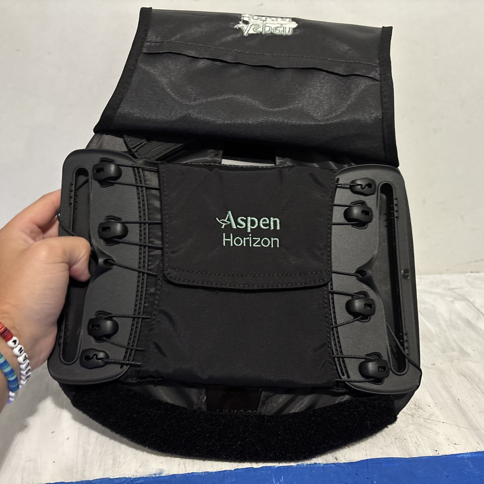 Adjustable Back Brace Horizon Aspen, Looks Like It’s Might Be Missing Arms