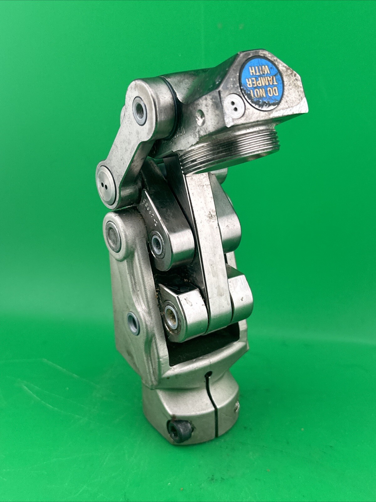 Ossur Polycentric 2000 Prosthetic Knee. Hydraulic Has Air in It. Parts Only.