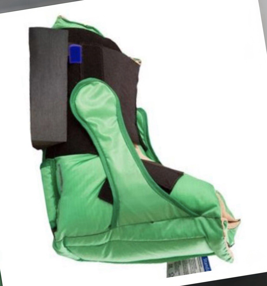 (1) NEW – TruVue Heel Protector with Wedge – Boot, Fiber-Filled, Standard