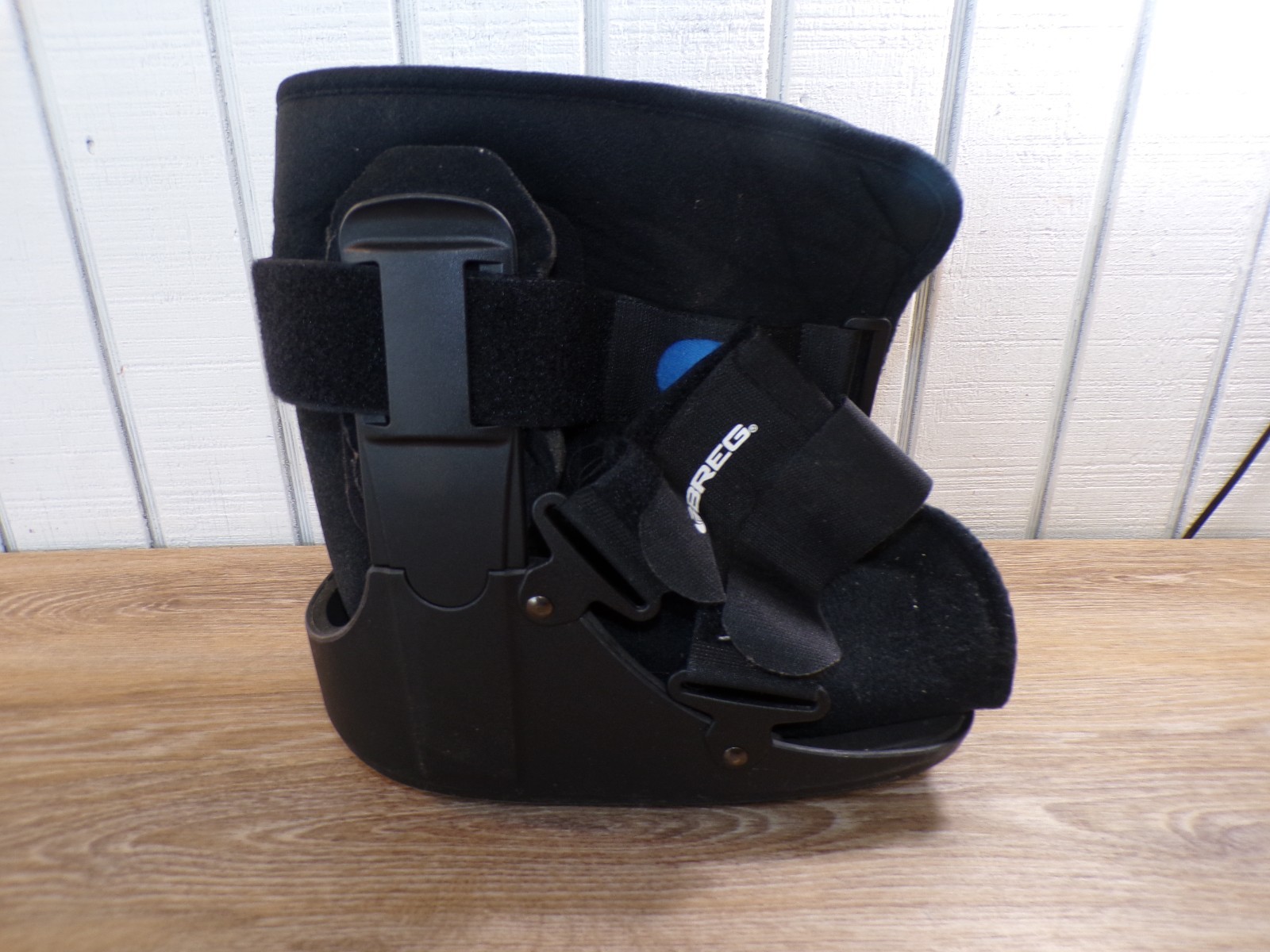BREG J-WALKER ADJUSTAFIT LO TOP MID CALF WALKING BOOT SZ Medium