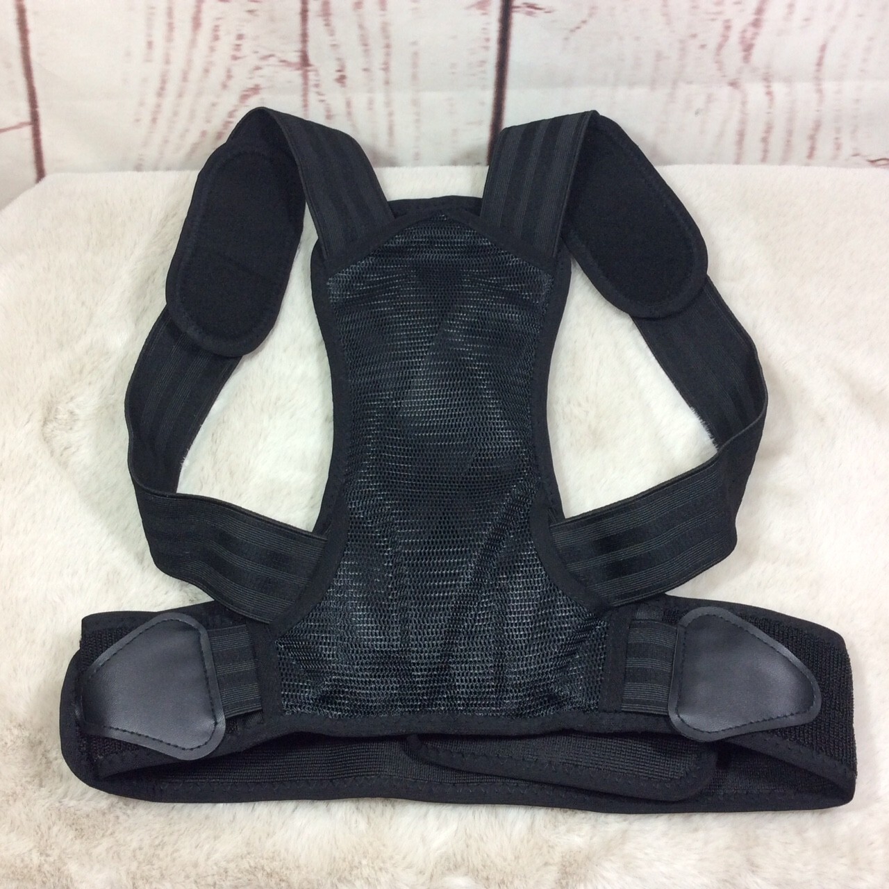 Back Brace Posture Corrector Unisex Size XL Back Shoulder Support Adjustable