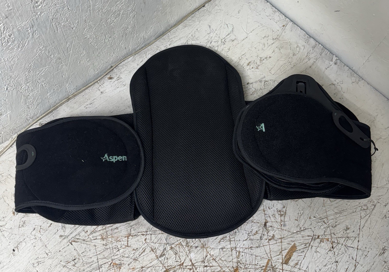 Aspen Acute Back Brace – Adjustable – One Size – Black