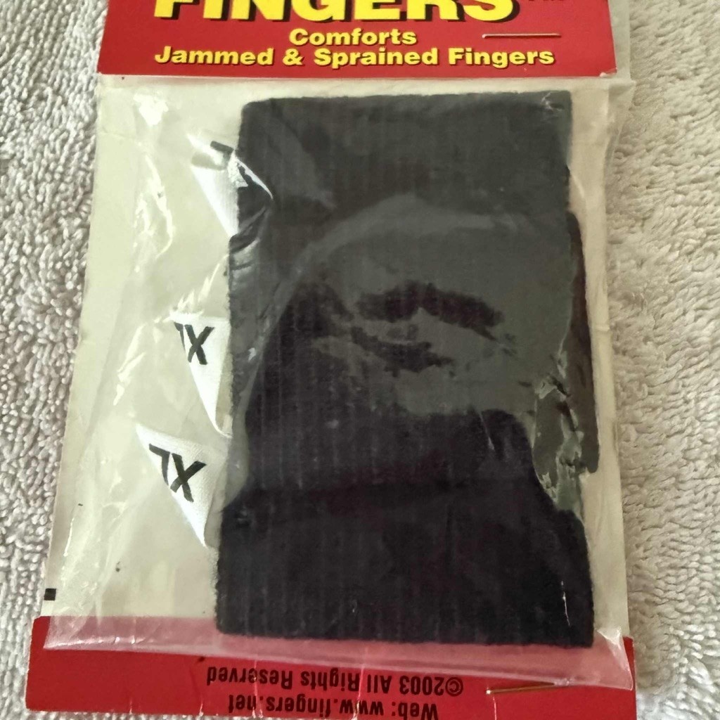 ACE Black & Red Adjustable Knee Strap & Finger Supports One Size