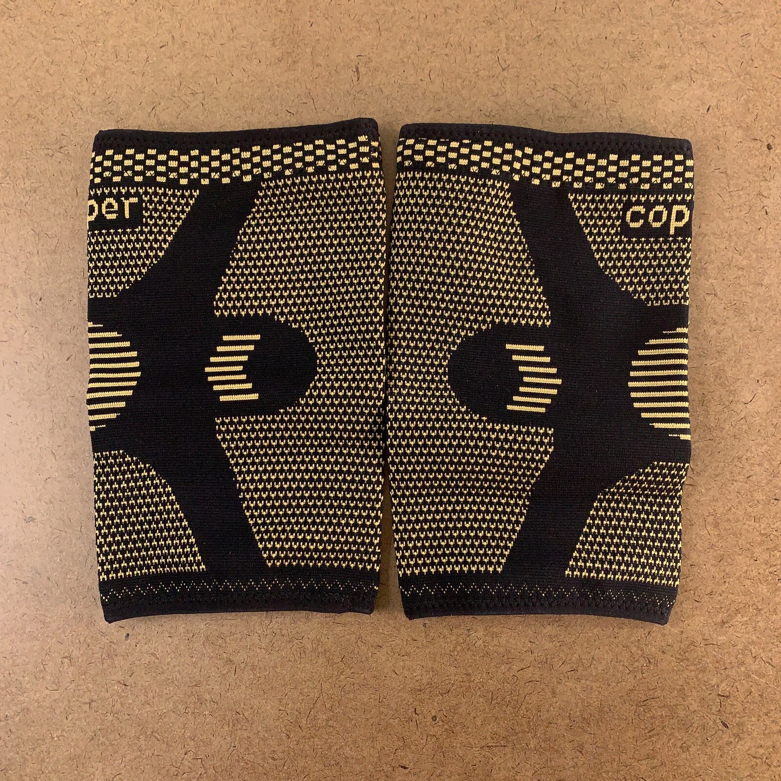 JHVW Adult Size Medium Black/Gold Copper Knee Compression Sleeve 1 Pair NWT
