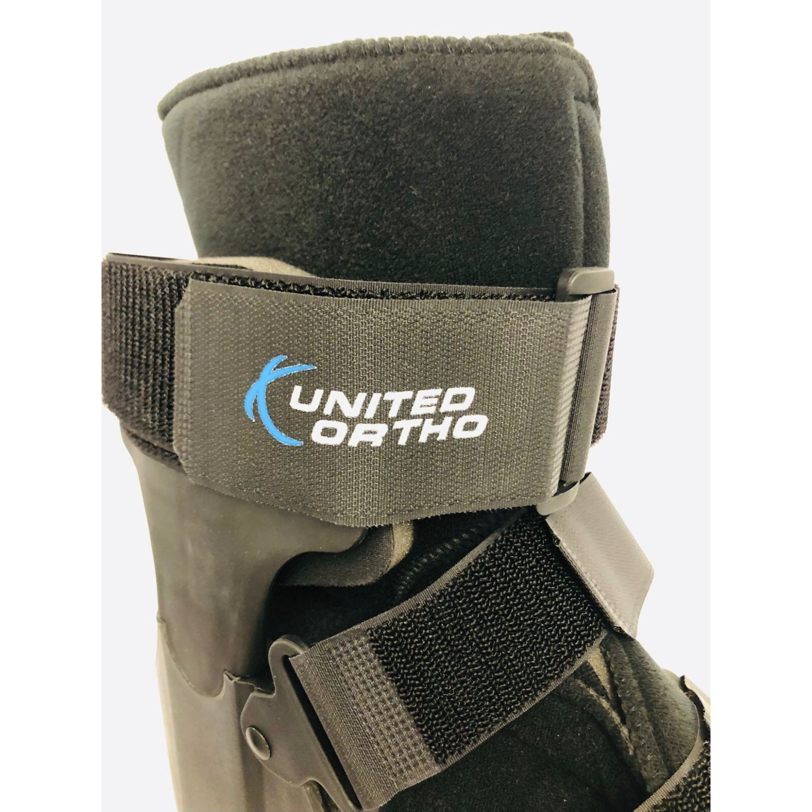 United Ortho Short Cam Walker Fracture Boot Small Black Left Or Right Unisex