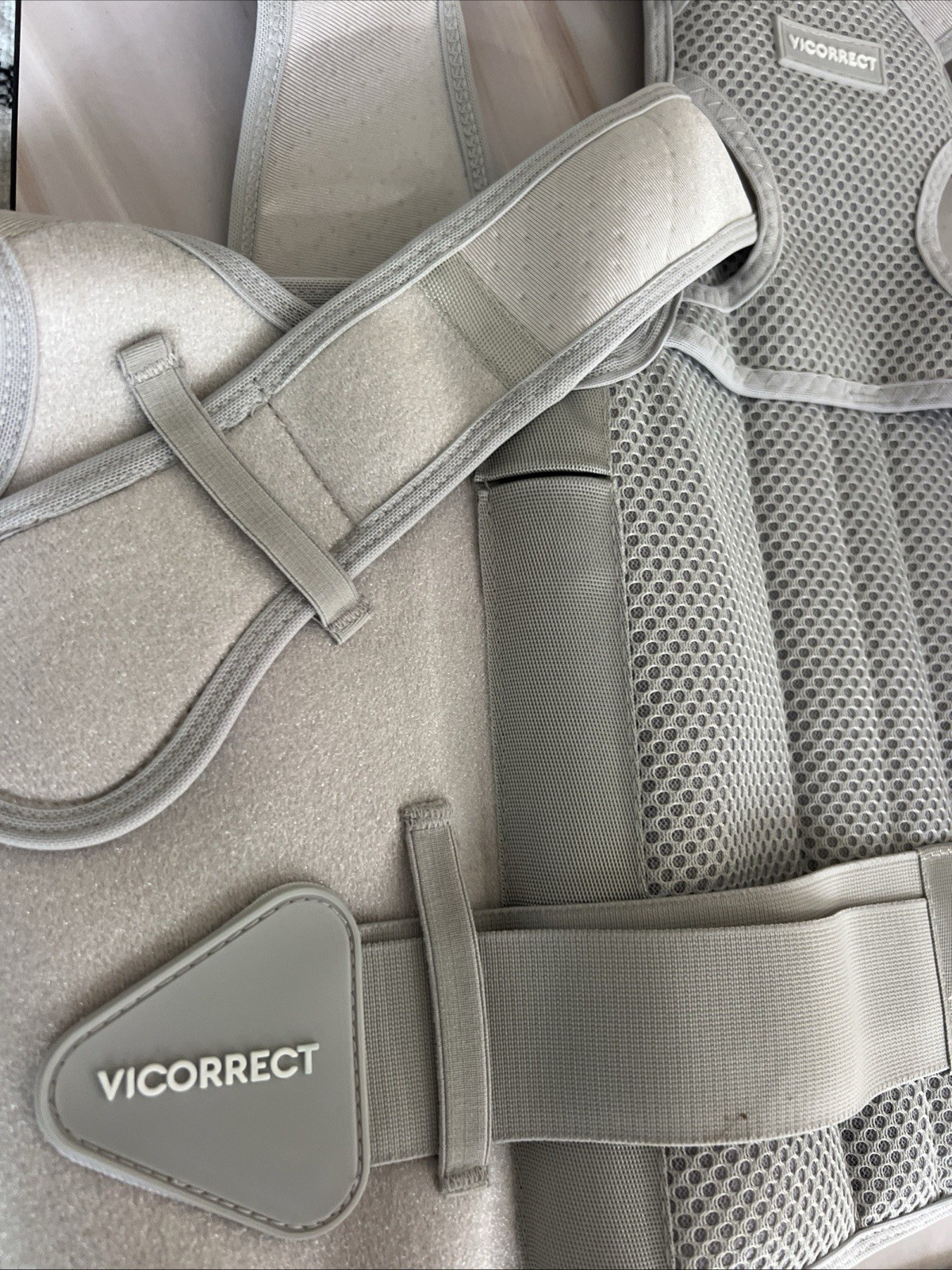 Vicorrect Adjustable Upper Back Brace Posture Corrector L Gray Very Good Support