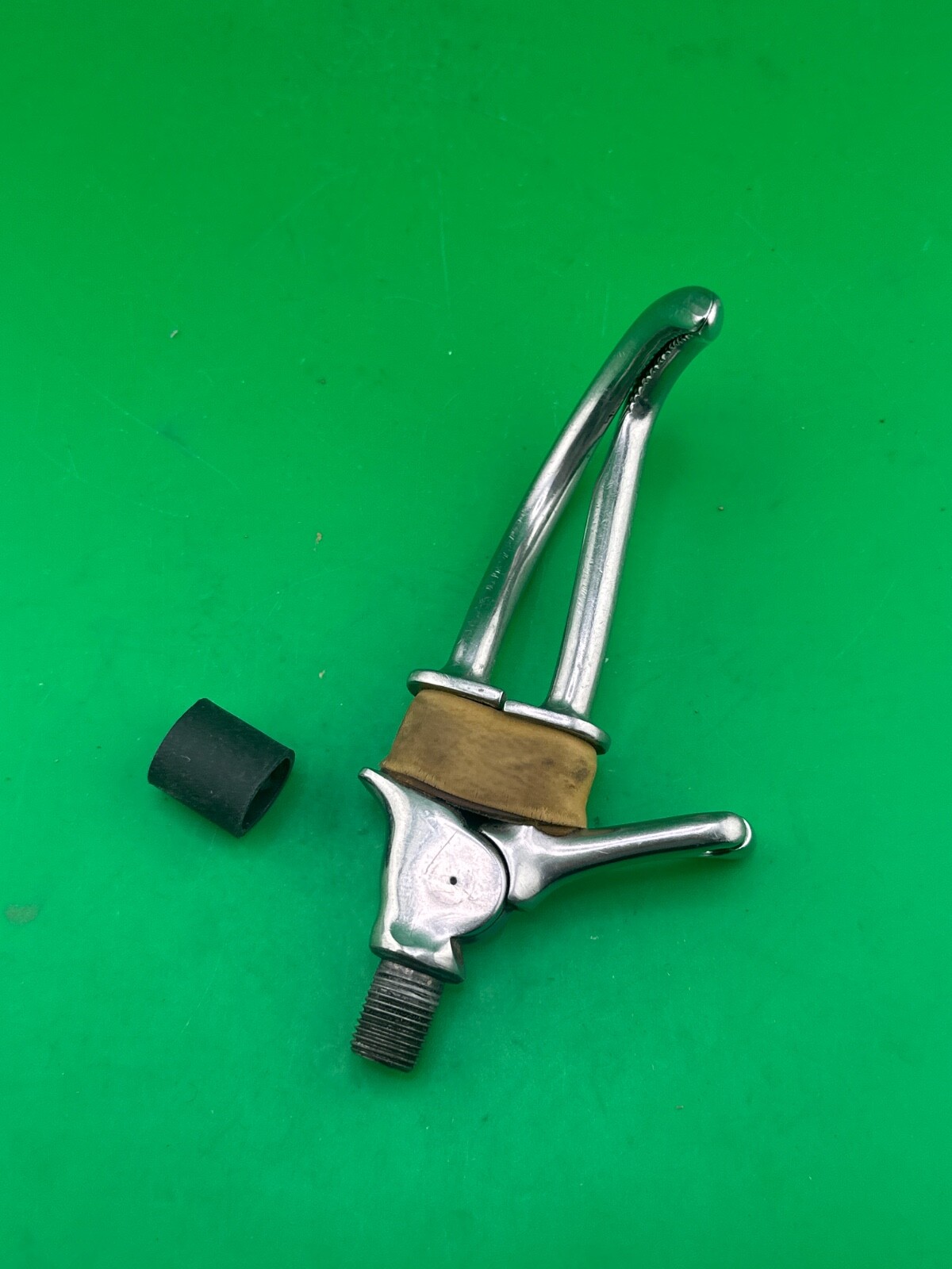 RIGHT Canted Aluminum Prosthetic Hook. Fillauer, Hosmer. Dorrance 5XA Hook