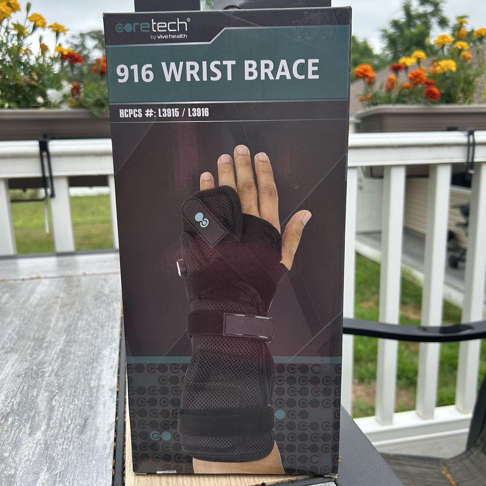 New Open Box – CORETECH Vivehealth 916 Left Wrist Brace/Splint – Black One Size