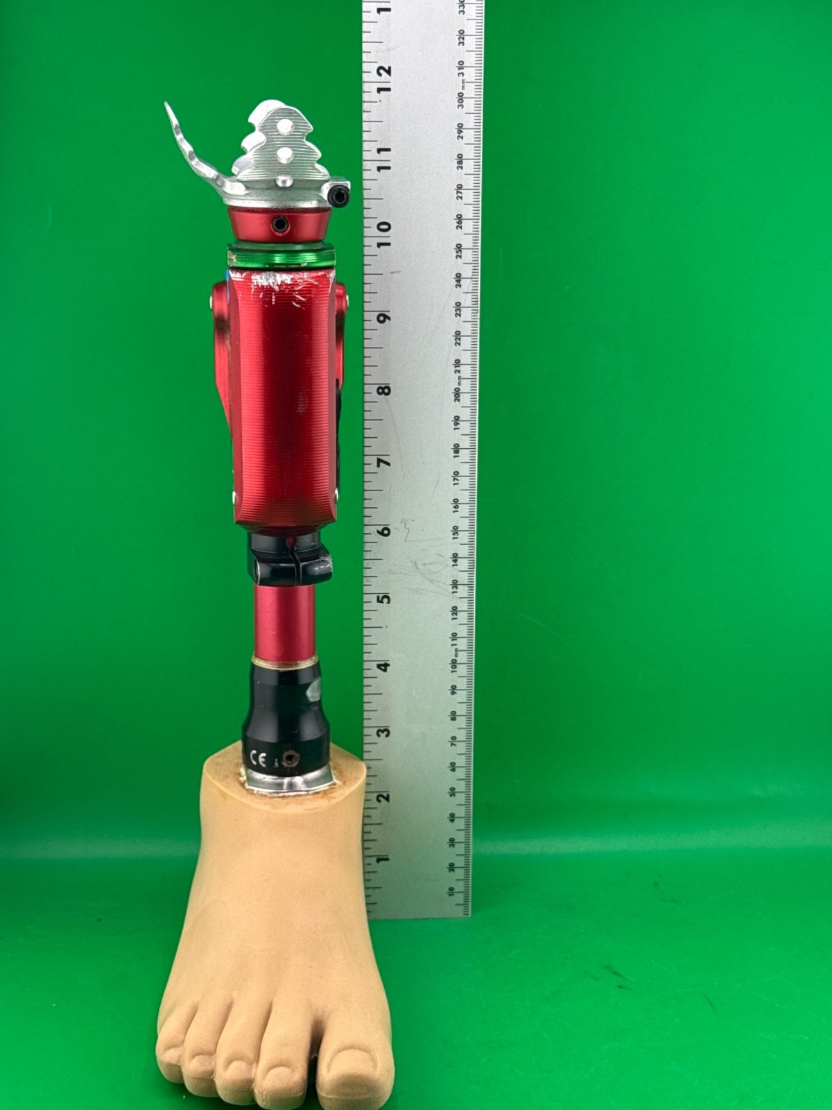 Ottobock Otto bock 3R65 pediatric prosthetic knee w/ parts, size 21 right foot
