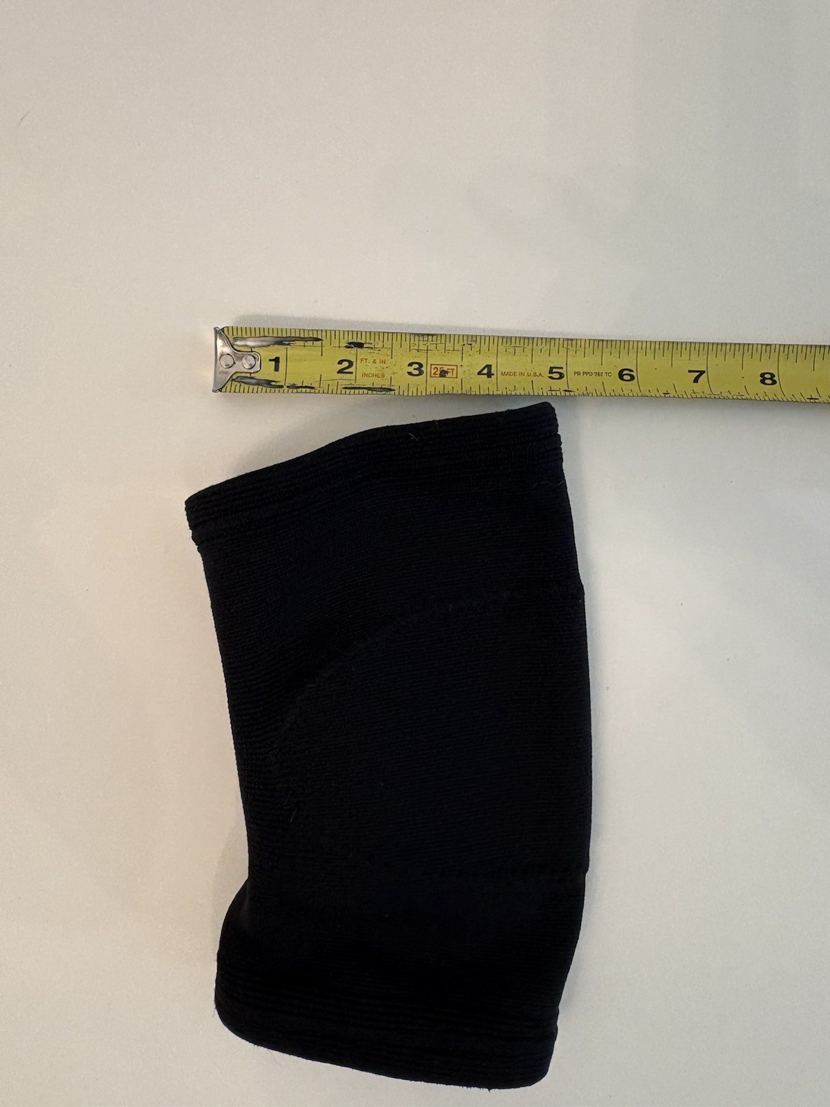 Ace Brand Knee Compression / Support Sleeve – Adult Size Small – Good Condition