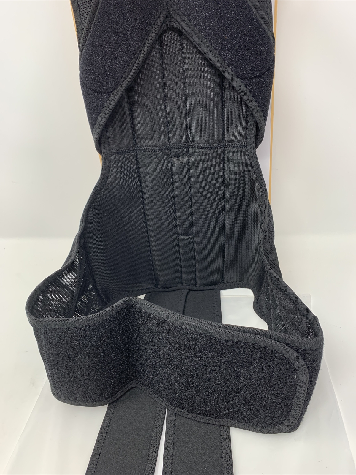 AEVO Full-Support Posture Corrector, Back Brace – Unisex – Medium – Black