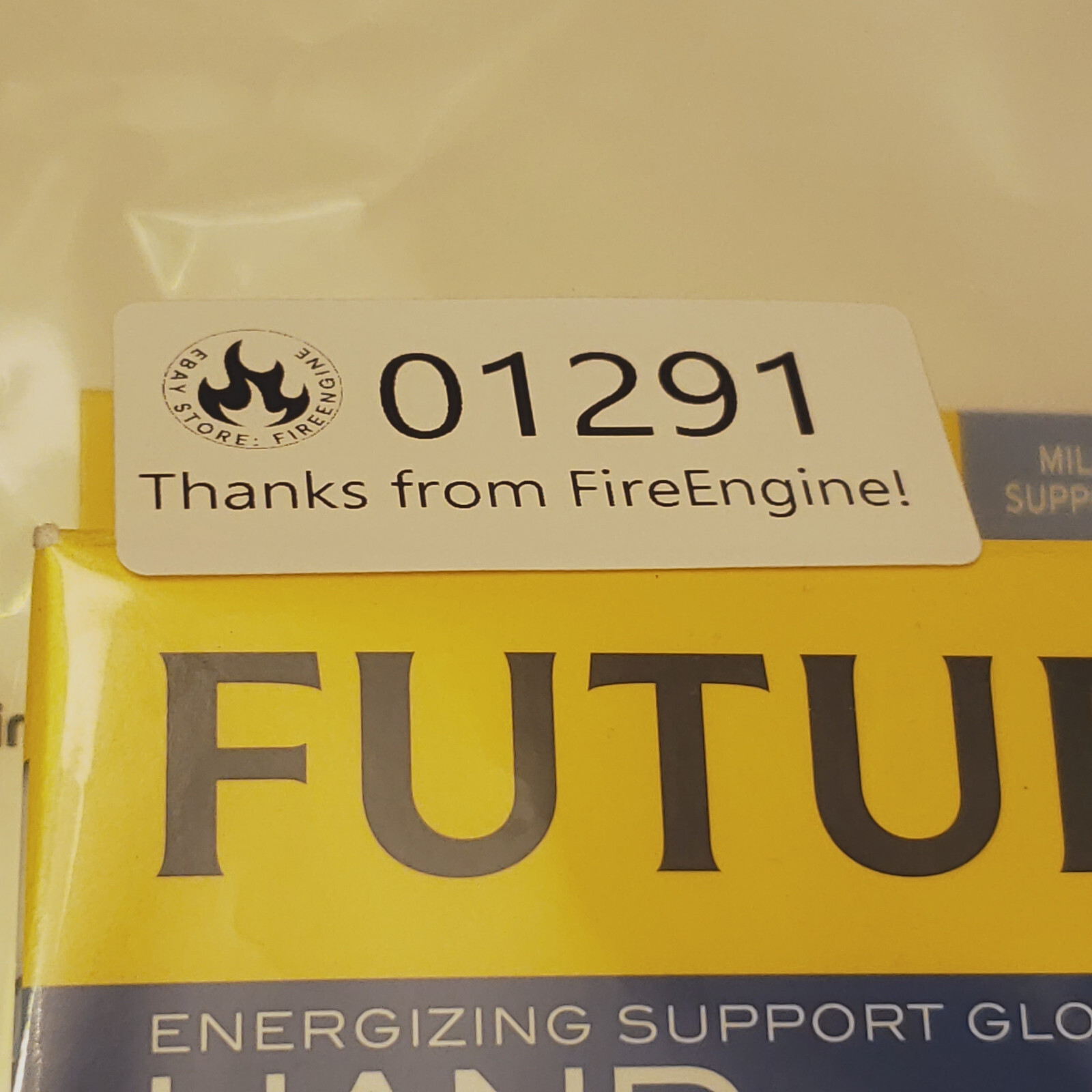 3M Futuro Energizing Support Glove Right/Left Large/XL Beige Reversible