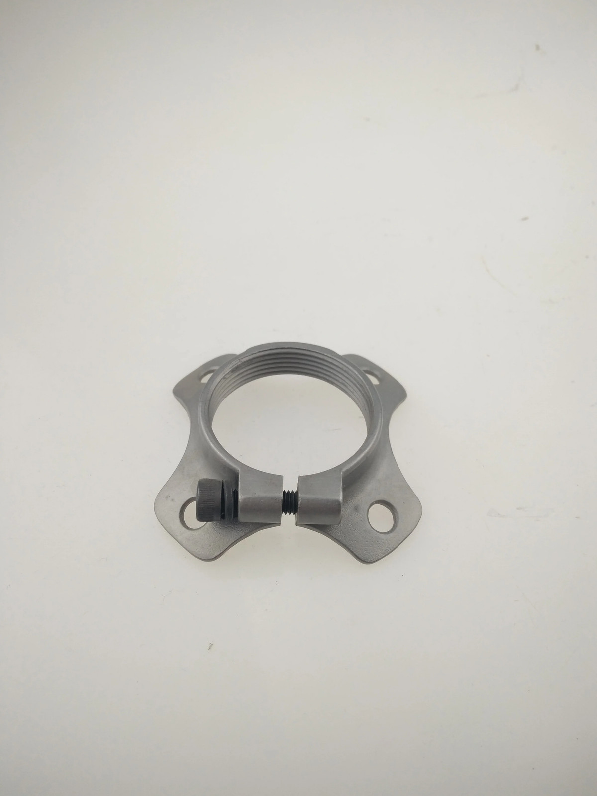Rotatable Female 4-Jaw Plate Prosthetic Leg Connector