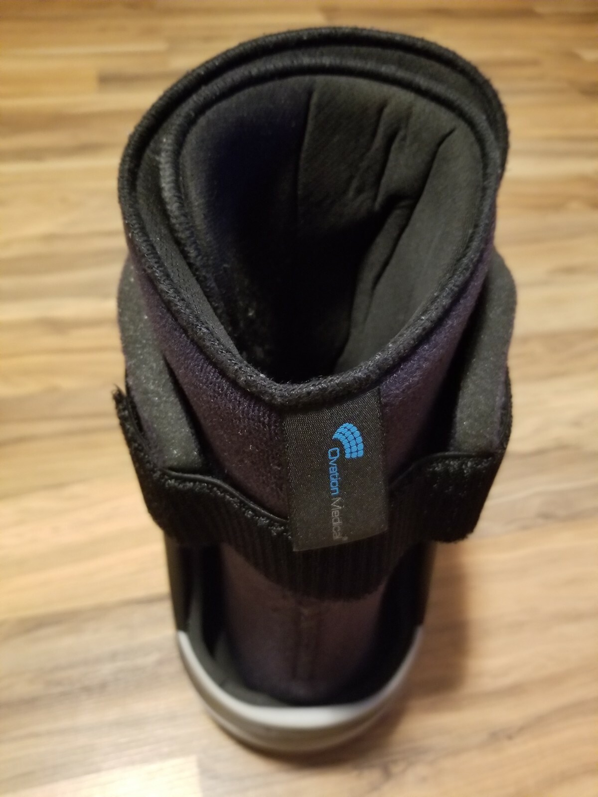 Barely Used – Pair of Ovation Medical Short Pneumatic Air Walker Boots with pads