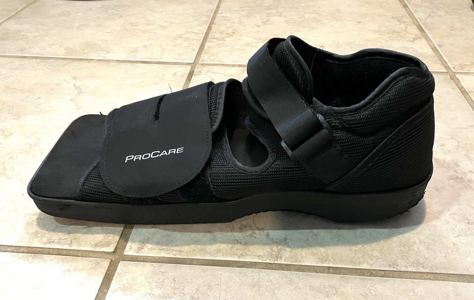 ProCare Squared Toe Post-Op Shoe Size: LARGE Men ( 9.5-12) Or Women’s (10-13)