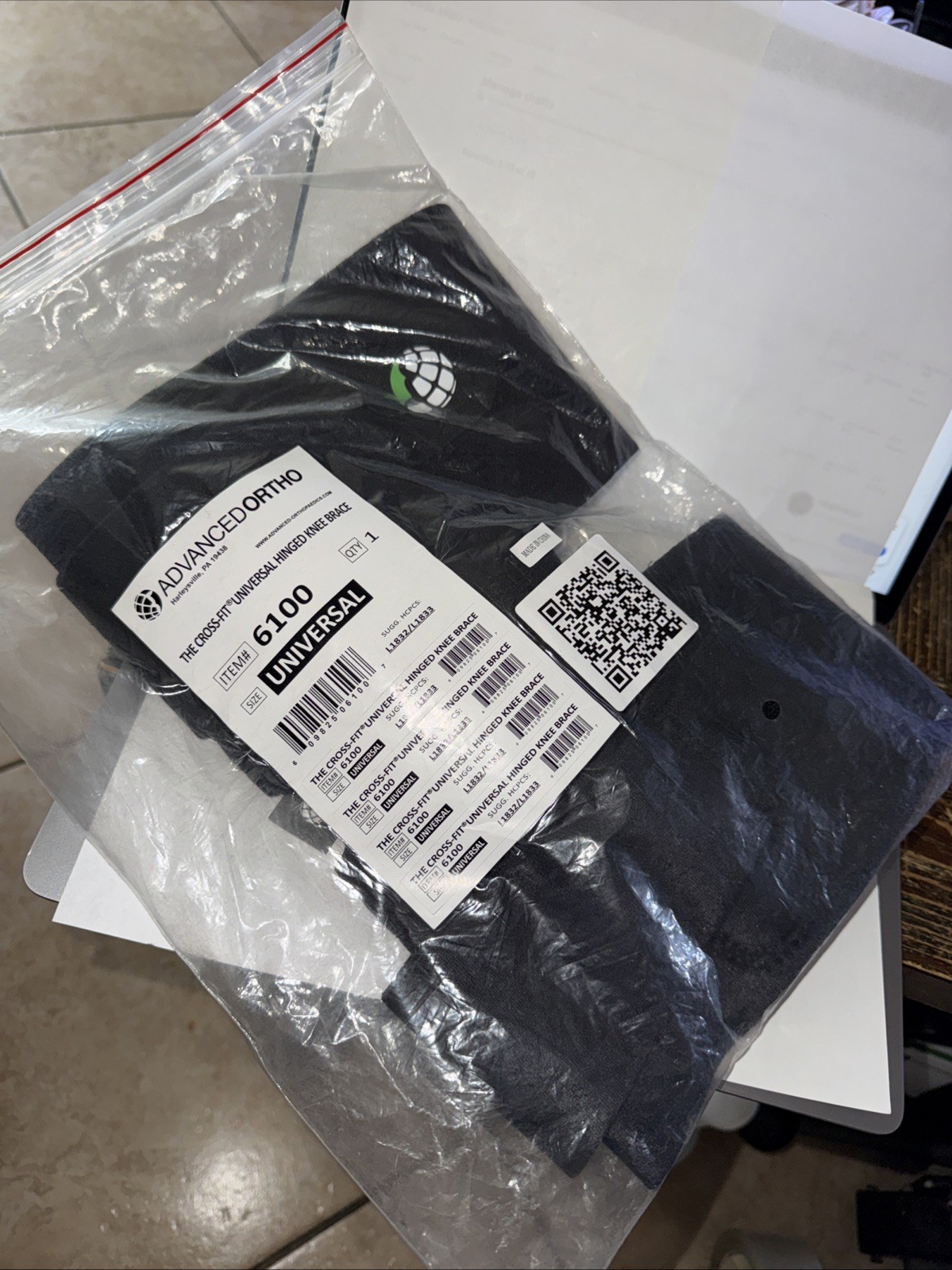 Advanced Ortho Cross-Fit Universal Hinged Knee Support Model 6100 Brand NEW