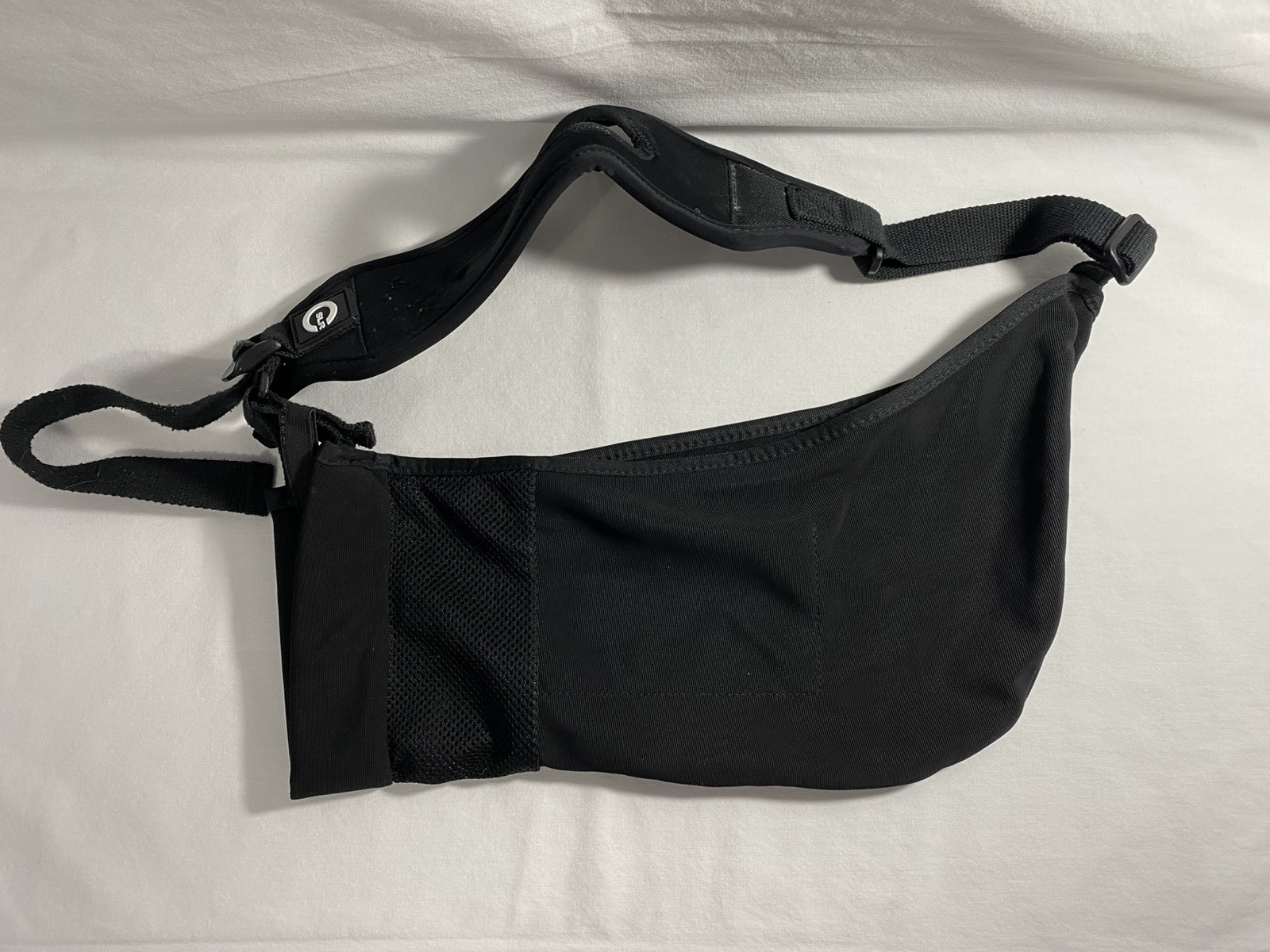 SLR Arm Sling Black One Size Universal Adjustable Inside Mesh Pockets