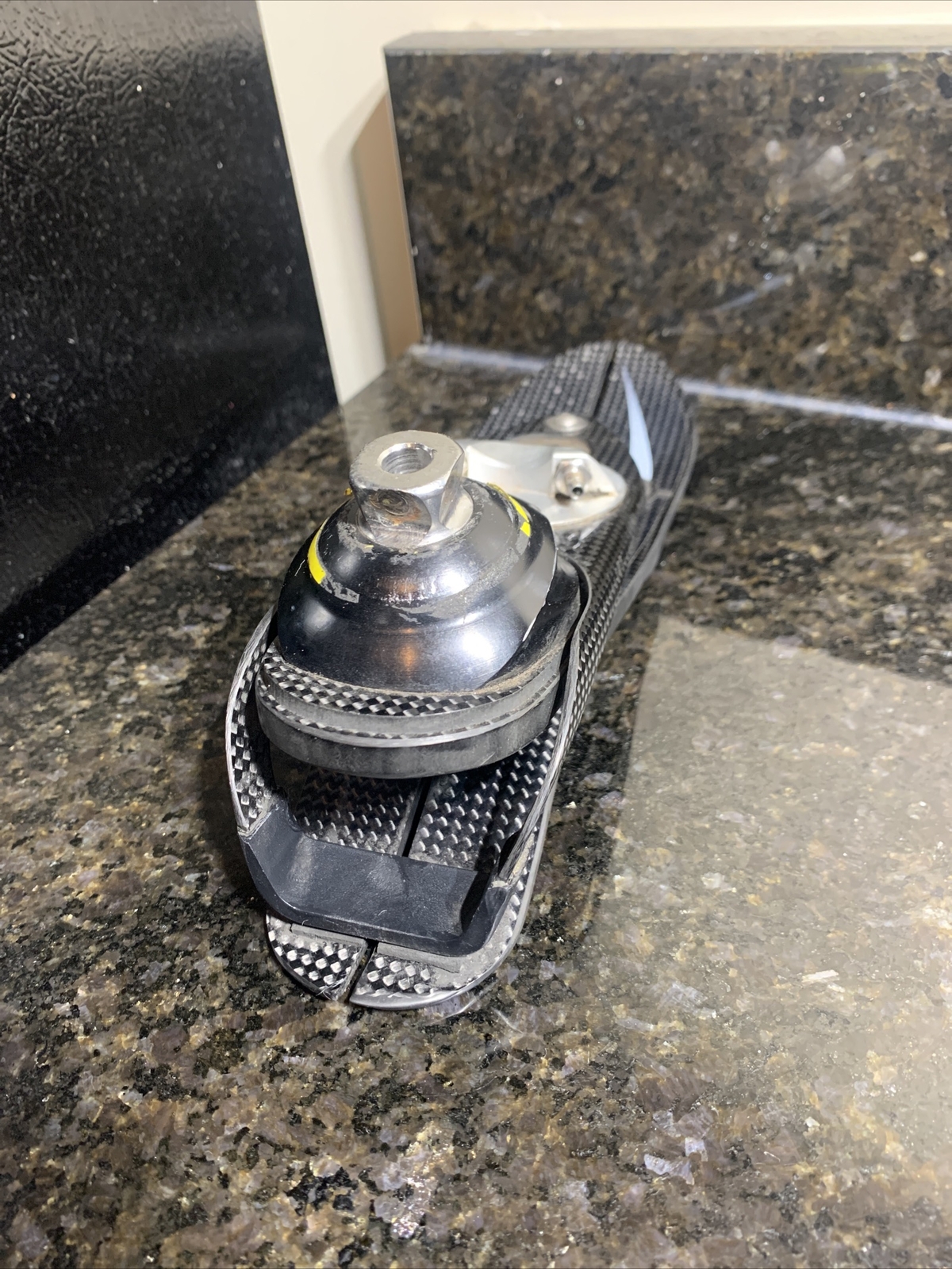 ossur vari-flex with unity pump. size 26 category 3