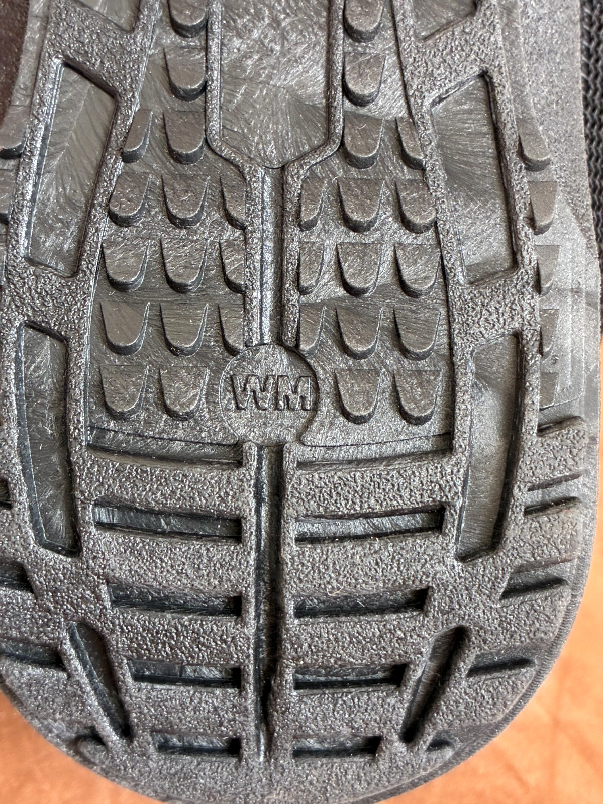 BREG Women’s Post-Op Shoe ~ Size Medium ~ #100612-030 ~ Fits Left or Right Foot