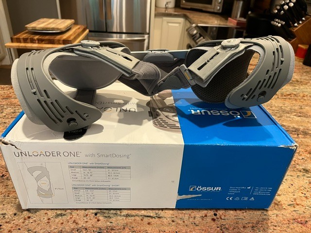 Right Medial Ossur Unloader One Knee Brace with Smart Dosing, Adult Size Small