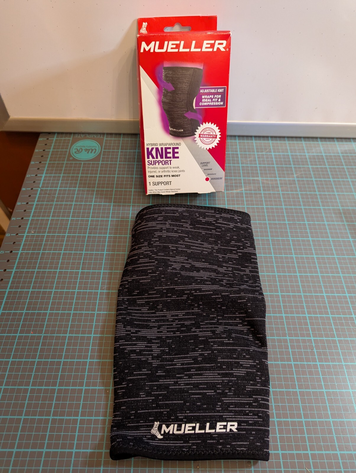 Mueller Hybrid Wraparound Knee Support OSFM Black New Open Box