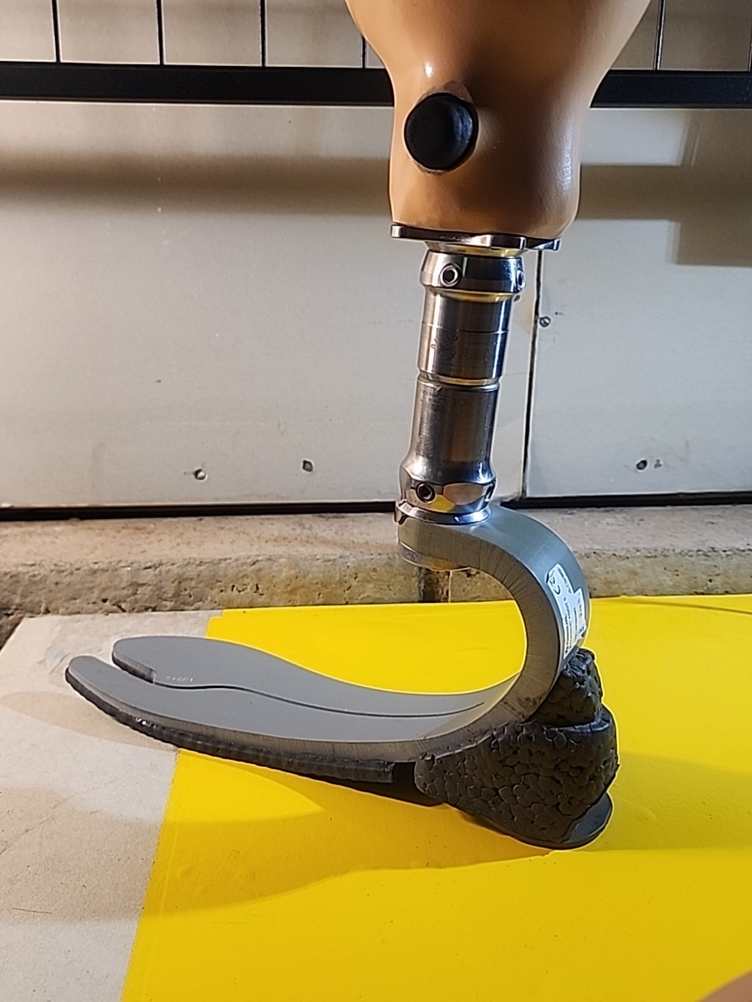 ossur balance Foot s prosthetic foot. size 30 . category 5 Right
