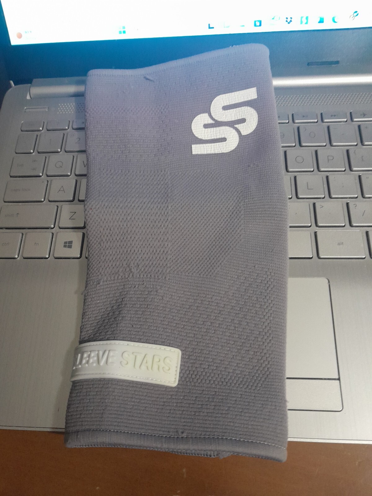 Sleeve Stars Elbow Compression Sleeve Size Medium Gray/White
