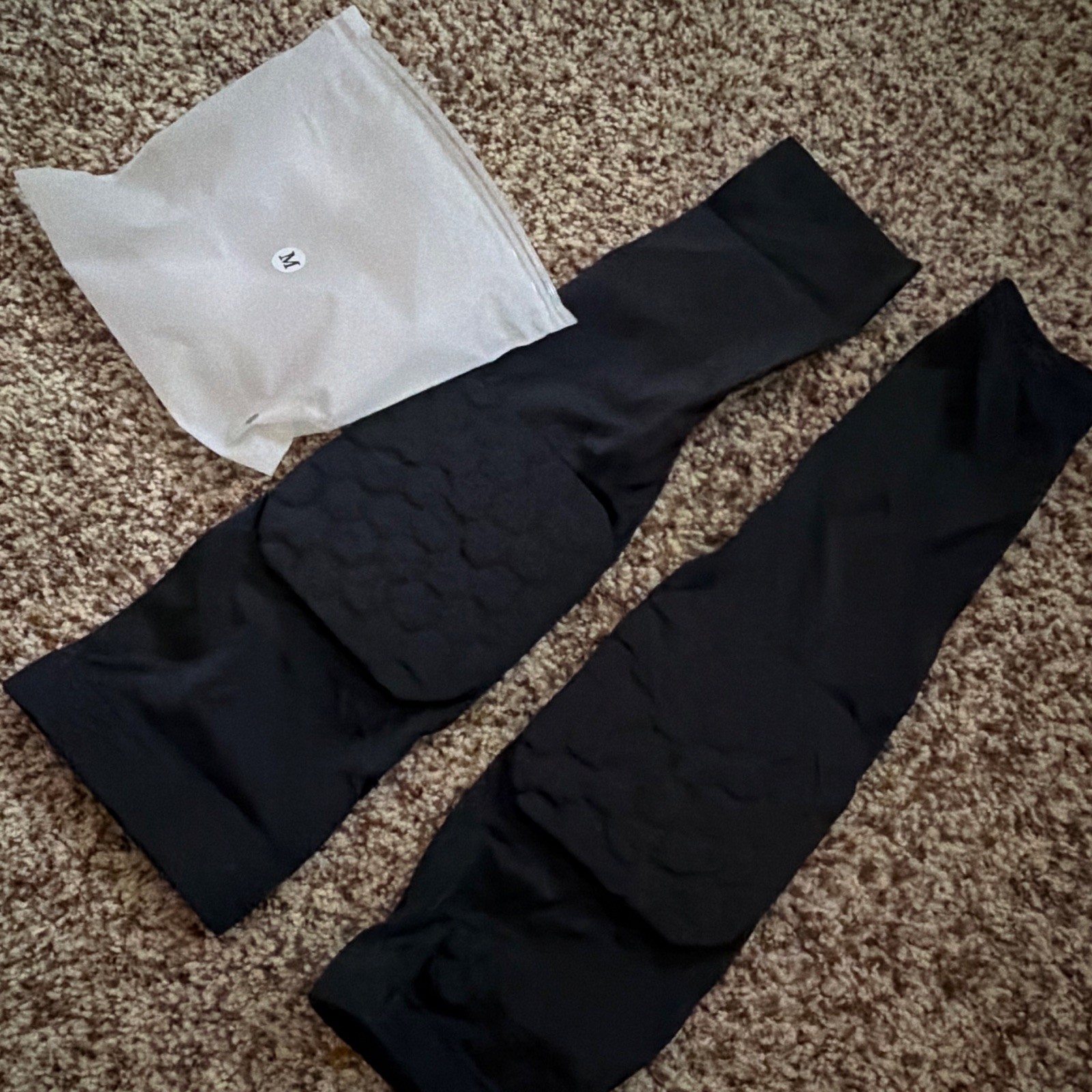 Pair Black Padded Elbow Sleeves Basketball Protection Size M New