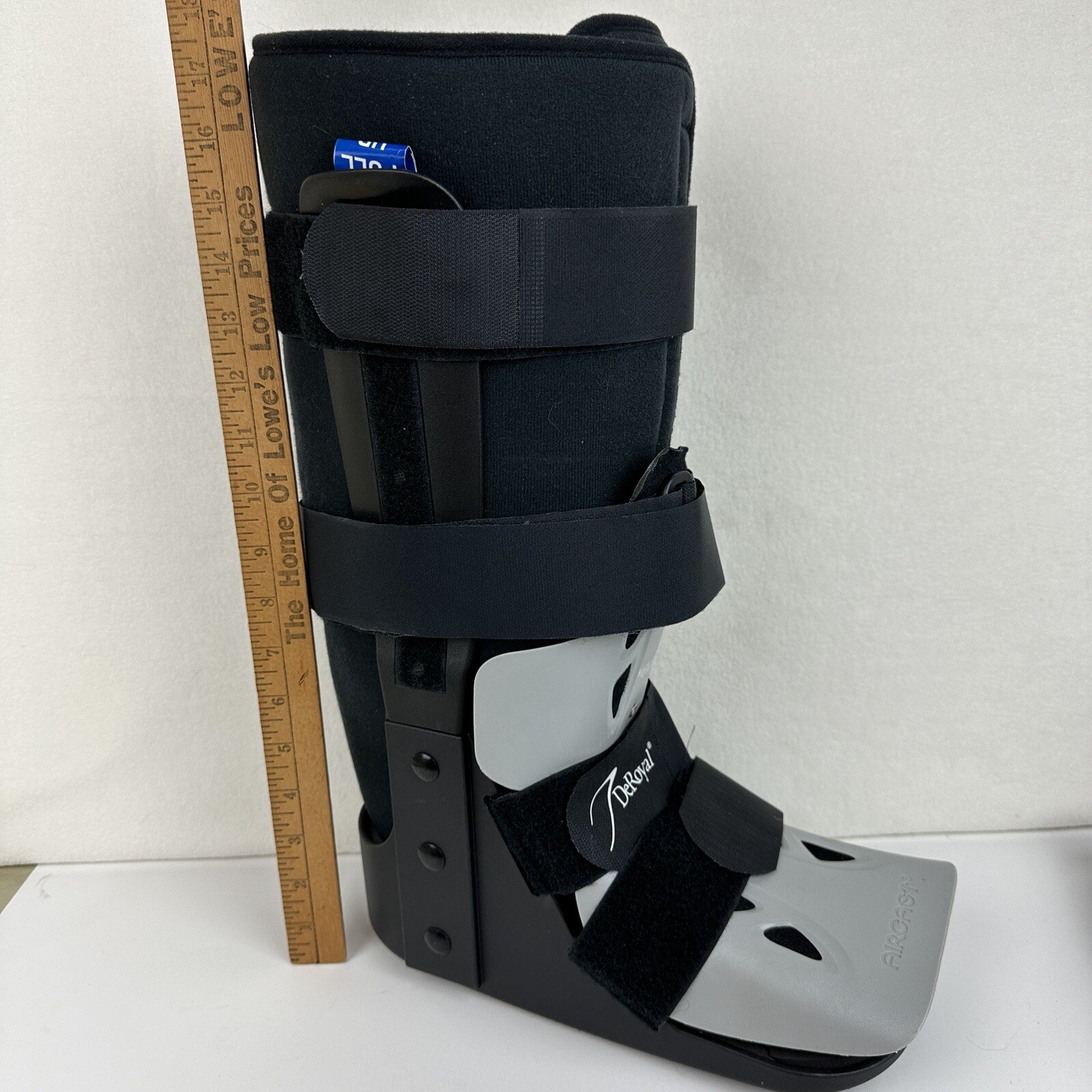Medium DeRoyal Orthopedic Walking Brace Boot Foot Ankle Leg Tracker EX Walker