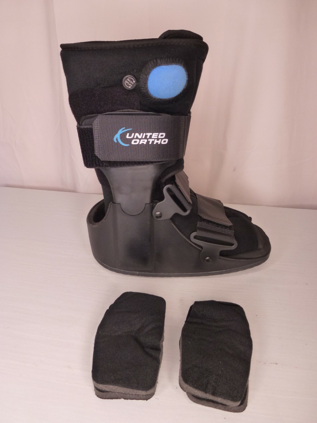 United Ortho Short Air Cam Walker Fracture Boot Small – With Instructions & Pads