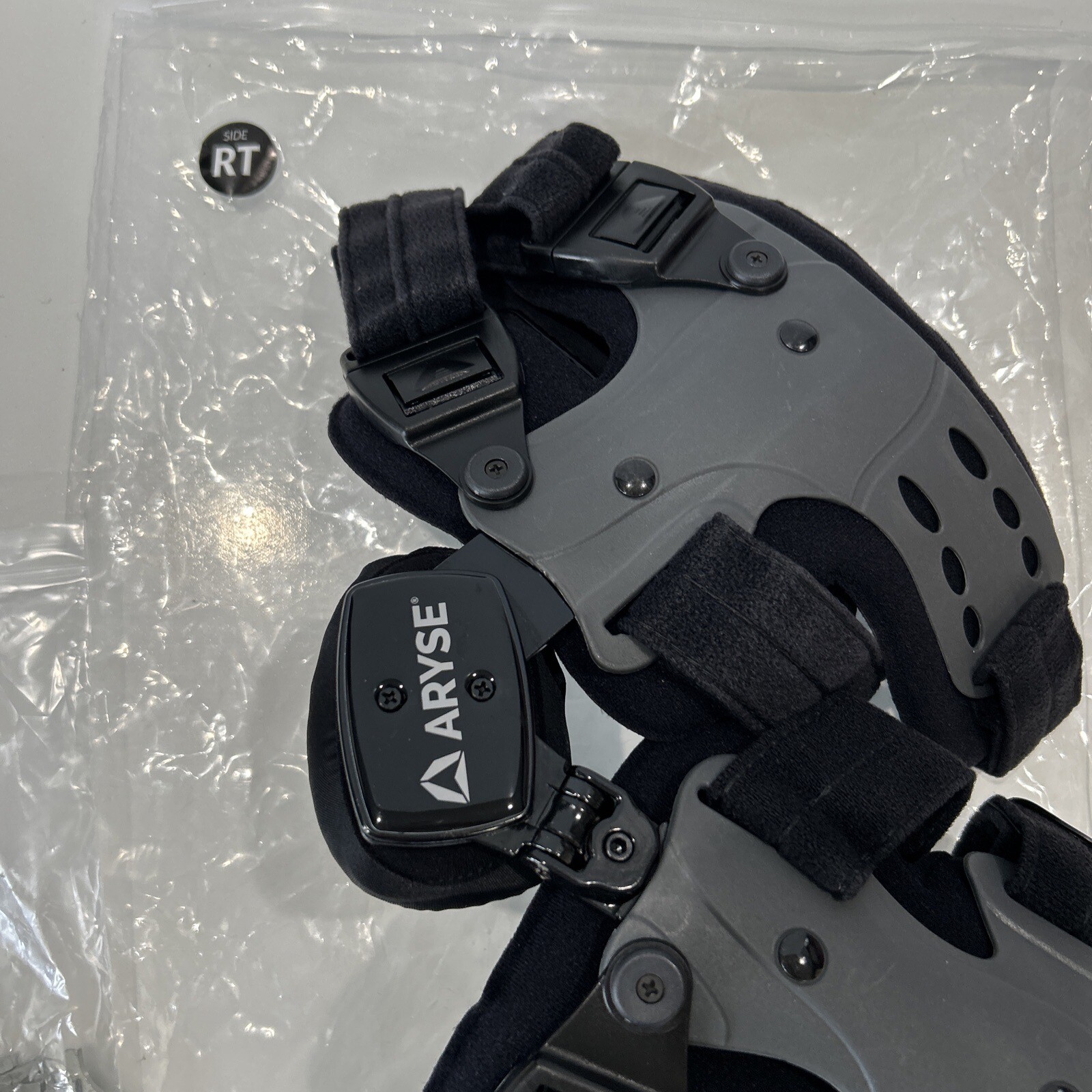 ARYSE Right Knee Brace Metforce OA Adjustable Universal Size Black