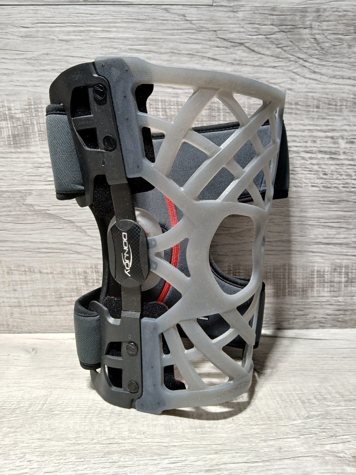 DonJoy OA Reaction WEB Knee Brace Medial Right Lateral Left Size XLarge